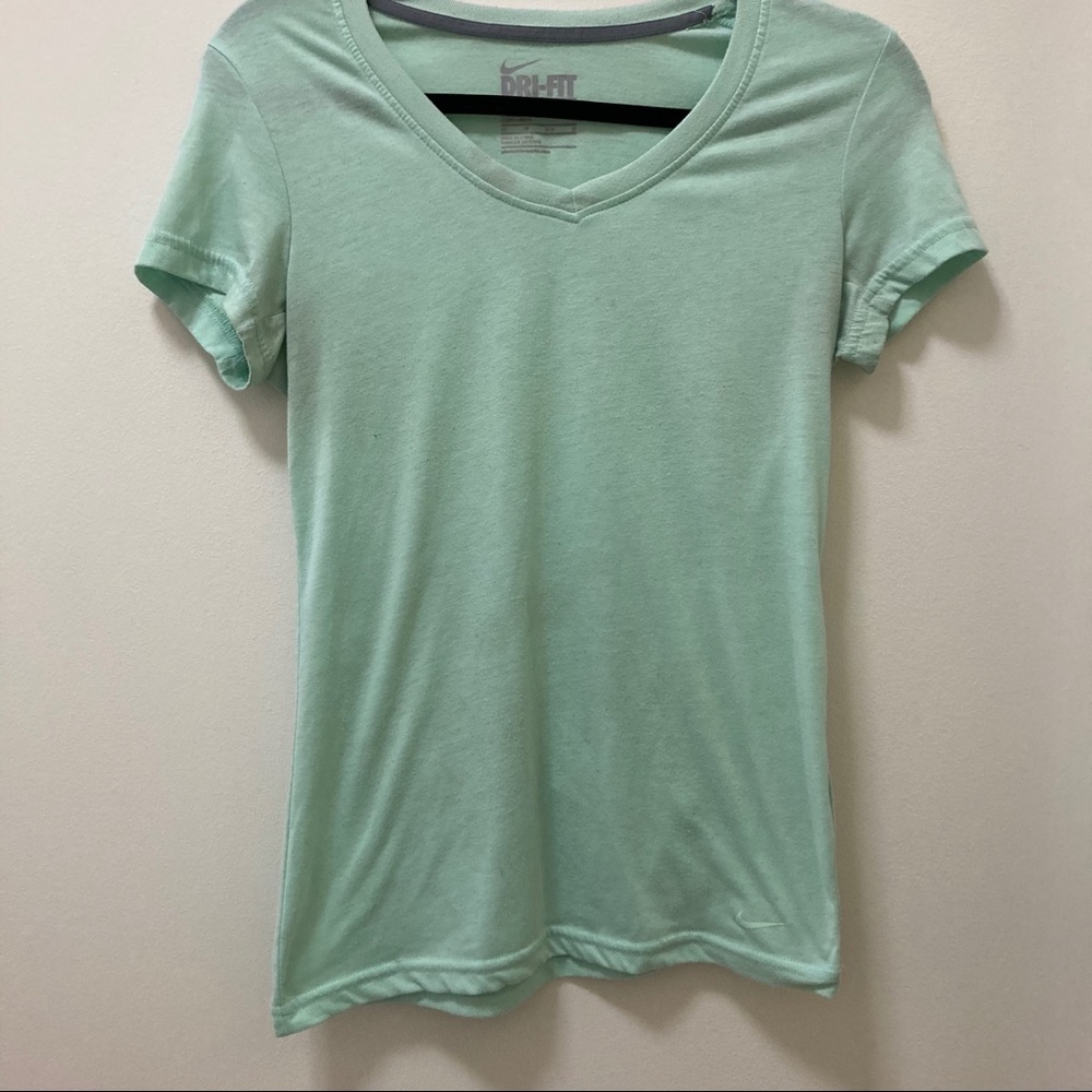 Nike - T-shirt- size xs/s